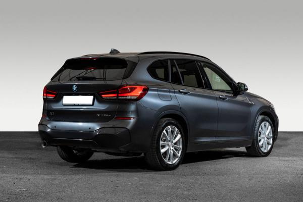 BMW X1 bak siden